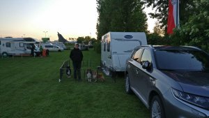 AUTOR: - | TITLE: - | DESCRIPTION: gemütlicher Aufbau AUTOR: - | TITLE: - | DESCRIPTION: gemütlicher Aufbau